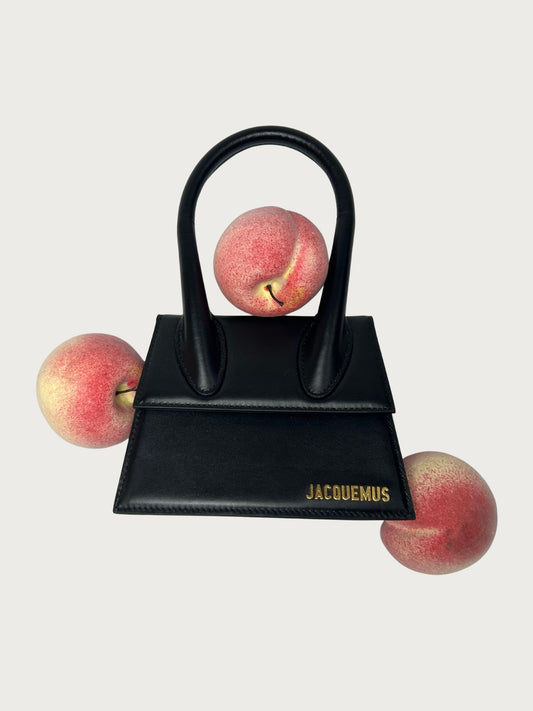 Jacquemus Le Chiquito moyen tote bag (RRP £440) - £12 per day